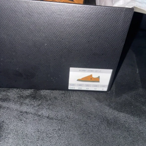 Shoes - Picture 2 of 5